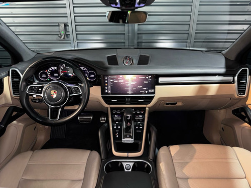 Porsche Cayenne 2022