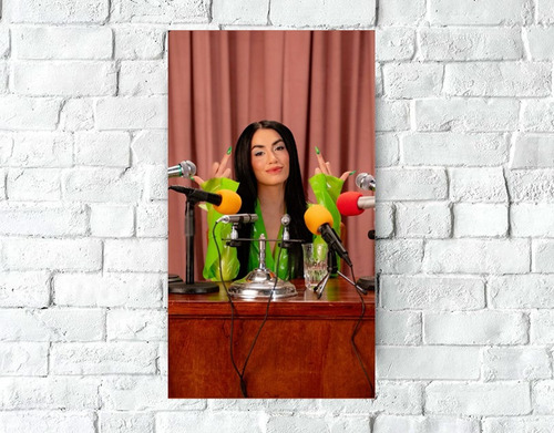 Poster Decorativo Lali Esposito 08 - Tamaño A3 30x40 Verde