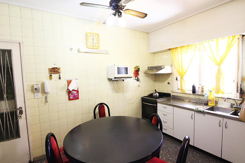 Casa - Mart.-fleming/panam-5 Ambientes