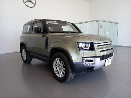 Land Rover Defender 2021