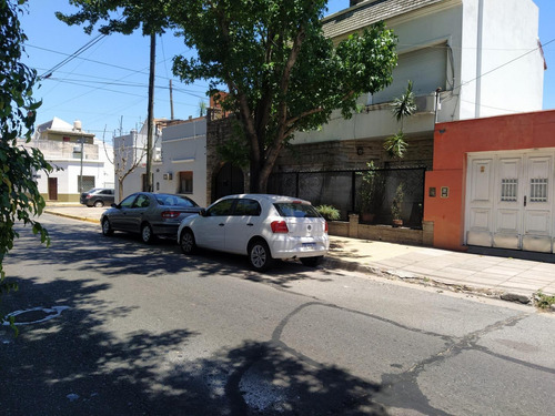 Imagen 8 de 17 de Casa / Lote Para Actualizar - Excelente Ubicacion.