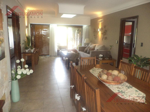 Imagen 7 de 20 de Chalet - 470m2 - De Categoria - Jardin Parquizado - Quincho - Piscina