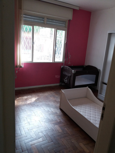 Casa Em Petrópolis Com 5 Dormitórios - Pj3009