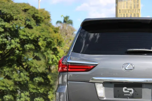 Lexus LX 5.7 570