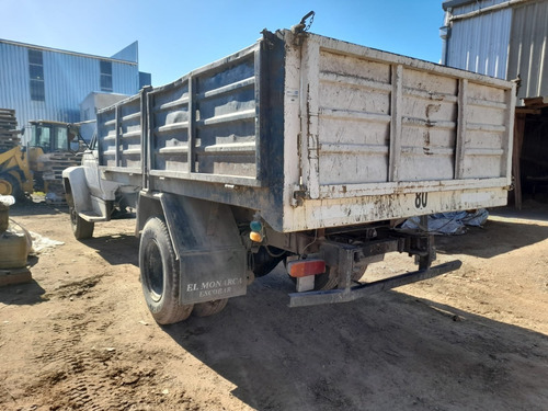 Imagen 5 de 9 de Ford 7000