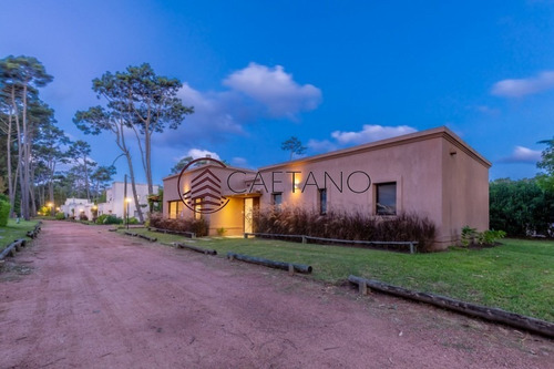 Financia Hermosa Casa En Barrio Privado - Ref: 393