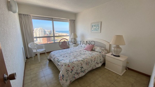 Imagen 23 de 30 de Apto De 3 Dormitorios 3 Baños Con Una Vista Muy Buena A Playa Mansa Y Brava - Consulte Por Alquiler De Verano - Punta Del Este Peninsula