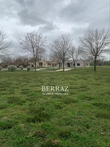 Lote Venta De 1311 M2 En Club De Campo Los Palenques Manzanares Pilar