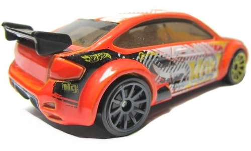Hot Wheels '08 Ford Focus 84/250 Coleção Hw Stunt 2013