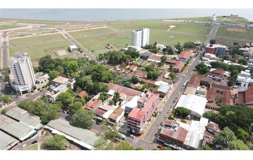 Vendo Departamento En Pleno Centro De Encarnación: 1 Habitación Y 1 Baño.