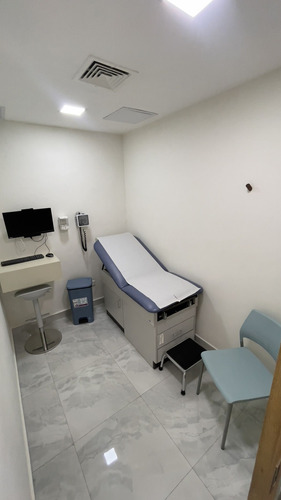 Local De Consultorio Médico, Alquiler O Venta Torre Kp