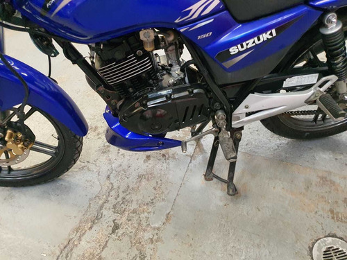 Motocicleta Suzuki Gsx 150 2013