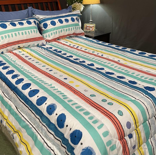 Trapoven del Uruguay Plumita Acolchado King Con 2 Fundas Mas 2 Almohadas De 60x40 Color Estampado Diseño De La Tela Círculos Y Rayas