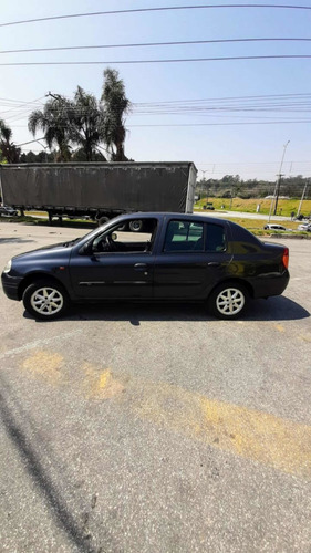Imagem 1 de 5 de Renault Clio Sedan 2002 1.0 16v Rl 4p