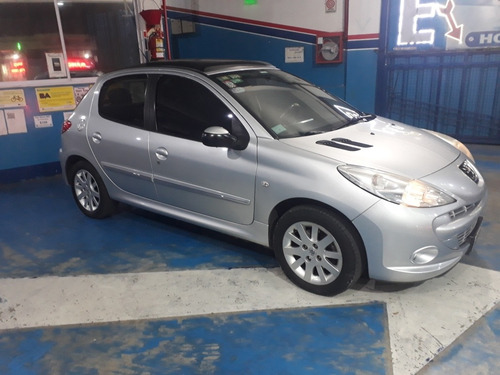 Imagen 8 de 12 de Peugeot 207 2012 1.6 Sedan Xt
