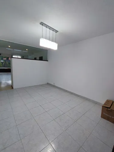 Casa Con Jardín Y Terraza En Bosque De Las Lomas