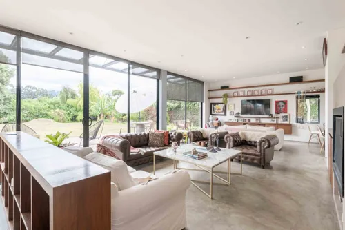 Casa En Venta En Canelon. Cod V5883