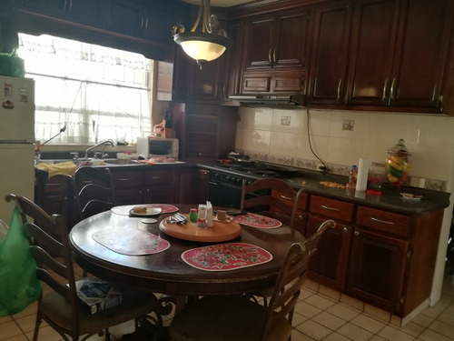 Imagen 4 de 10 de Casa De Dos Plantas En Venta Delicias Residencial, En Esquina Con Espacios Amplios