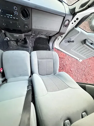 Ford F-350 SUPER DUTY
