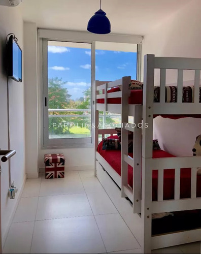 Oportunidad En Venta De 2 Dormitorios En Bellagio Tower, Punta Del Este.