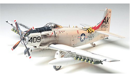 Tamiya Skyraider Usn