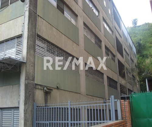Deposito En Alquiler En La Zona Industrial De Palo Verde 370mts/1b/1pe