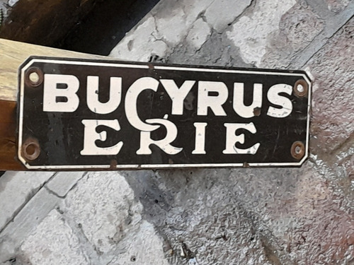 Antiguo Cartel Enlozado  Bucyrus Erie
