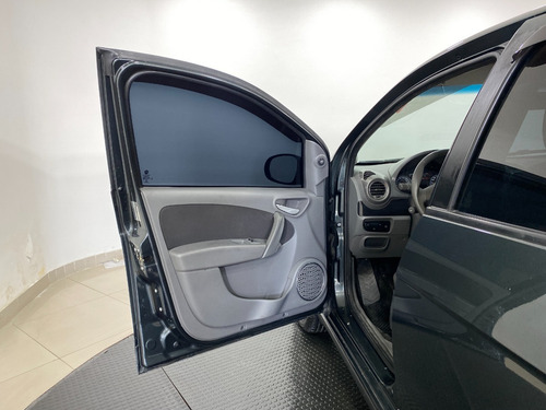 Imagem 8 de 20 de Fiat Grand Siena