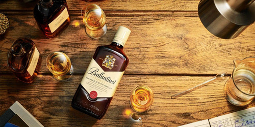 Imagen 2 de 6 de Whisky Ballantines Finest 1000ml En Estuche