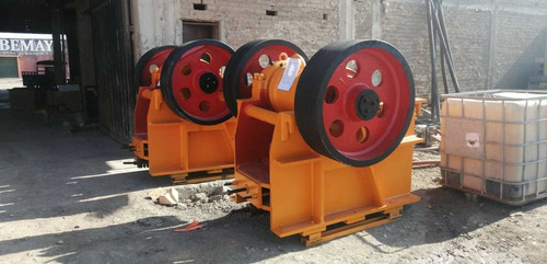 Imagen 1 de 7 de Vendo Chancadora Nueva