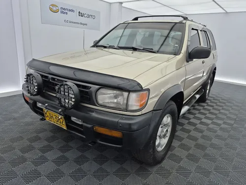 Nissan Pathfinder 3.3 R50 Std