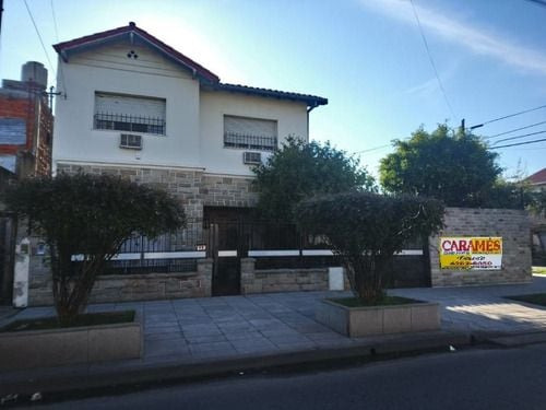 Chalet En Venta En Lanus Oeste