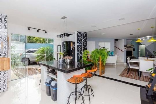 Casa À Venda Na Rua Harry Delmonte Janz, Mossunguê, Curitiba - Pr - Liv-12367