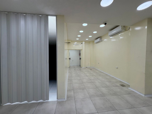 Venta Edificio A Estrenar Dos Plantas + Deposito