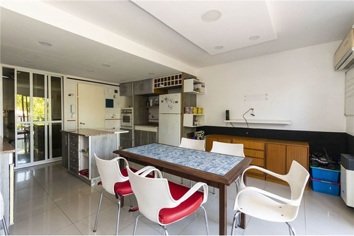 Venta Casa Triplex 4 Amb. Pileta Y Cocheras