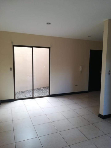 Alquiler De Apartamento Residencial Privado