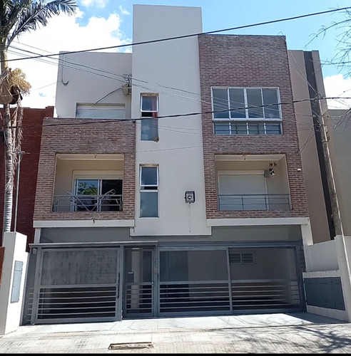 Cochera Barrio 7 Jefes Costanera Vende