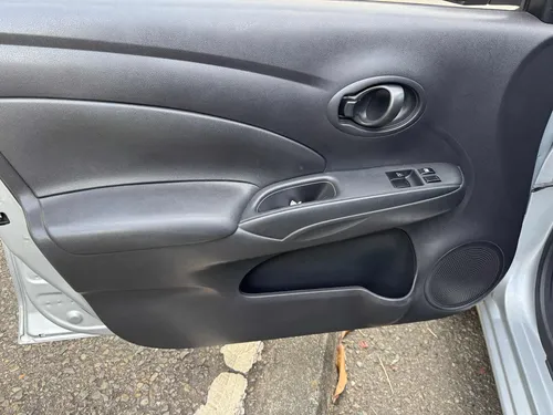 Nissan Versa 1.6 Sense