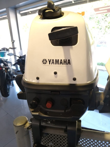 Imagen 3 de 3 de Motor Fuera De Borda 4hp Yamaha 4t Bmhs Mg Bikes Dolar $200