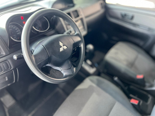 Mitsubishi Pajero TR4 2.0 4x2 Flex Aut. 5p