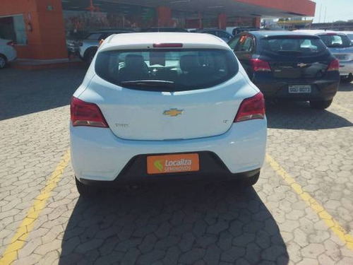 Imagem 2 de 9 de Chevrolet Onix 1.0 Mpfi Lt 8v Flex 4p Manual