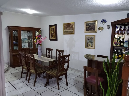 Imagen 4 de 12 de Bonita Casa En Venta Con Excelente Seguridad