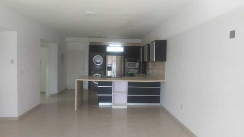 Vendo Apartamento 104m2 Urbanización Dumar2875