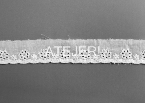 Imagen 2 de 2 de Broderies Art Bi26212 De 30 Mm X Pieza De 13,70 Metros
