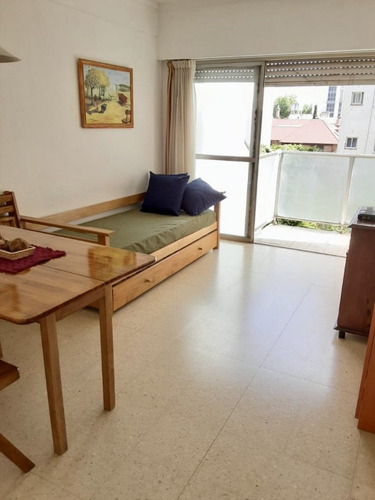 Imagen 15 de 25 de Departamento De Dos Ambientes Con Balcon Al Contrafrente Con Vista Abierta