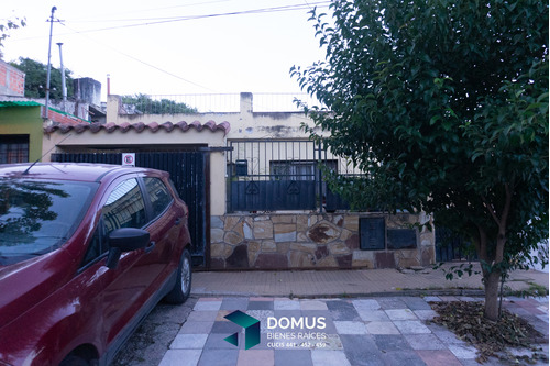 Venta Casa Calle Urquiza Al 2500