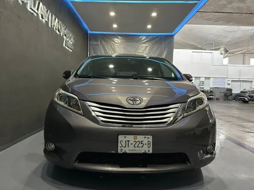 Toyota Sienna 3.5 Limited At