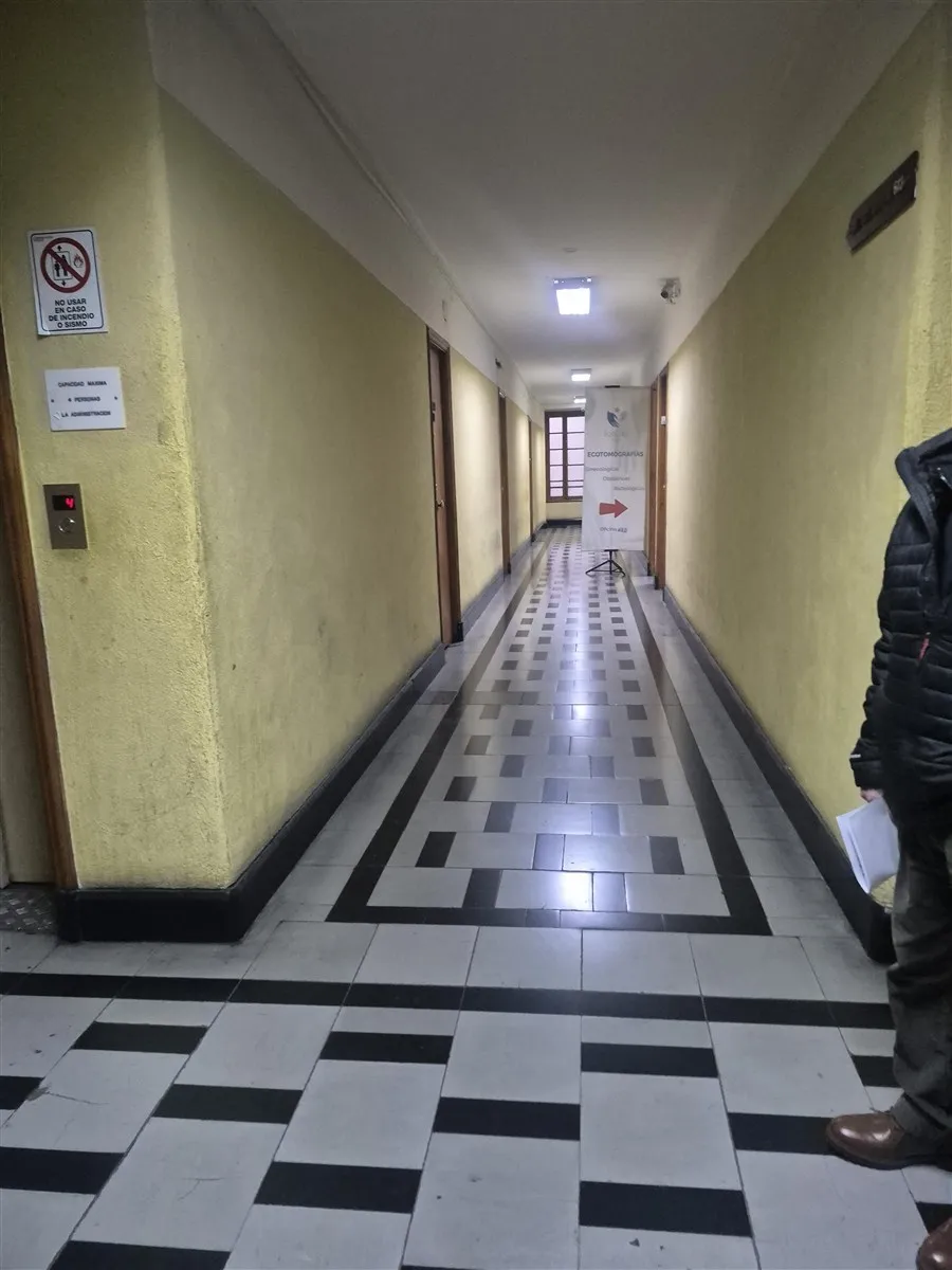 Imagen 4 de 21 de Departamento En Venta De 5 Dorm. U Oficina En Santiago Centr