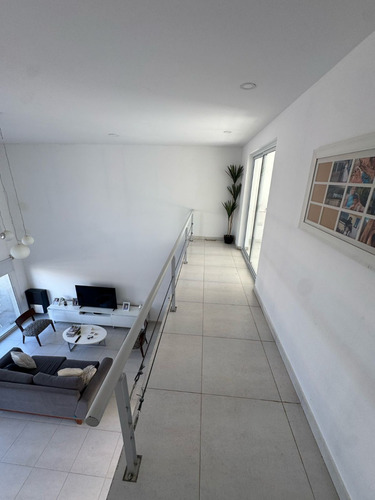 Casa En Venta 3 Dorm Romerillo N°4288 E/ Verbena Y Cortaderas Precio U$d225.000