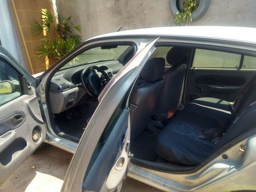 Renault Clio 16v 2001 O